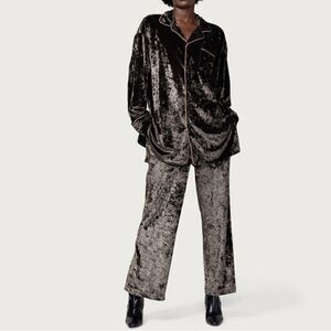 Honor the Gift Olive Green Velvet Pants
Set(Size XS)